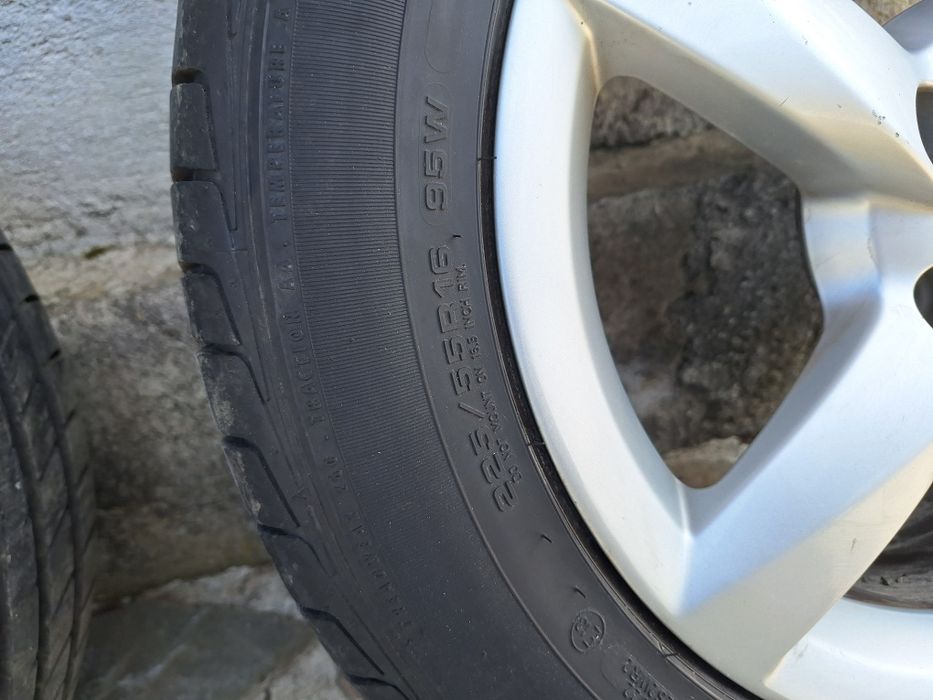 Vând 4 roți  audi  225 / 55 / 16