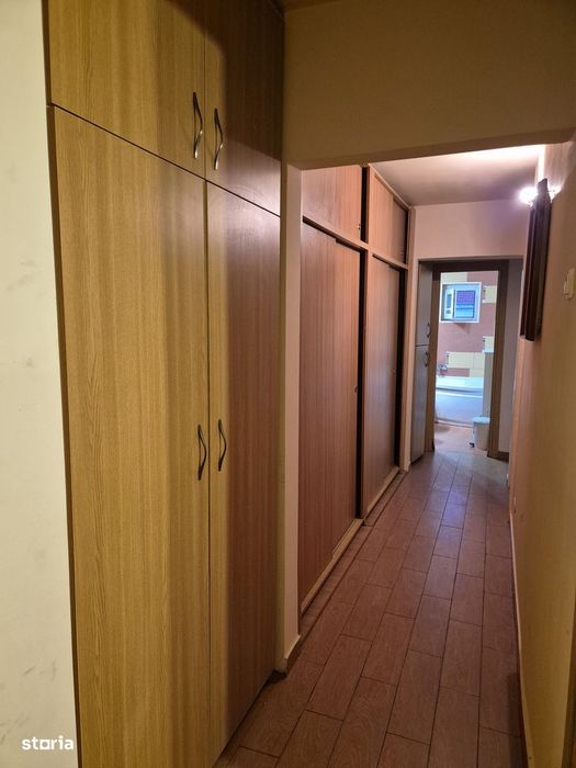 Inchiriere apart. 3 cam. decomandat , centrala pe gaz