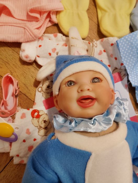 Реалистична Кукла бебе с дрехи и аксесоари,