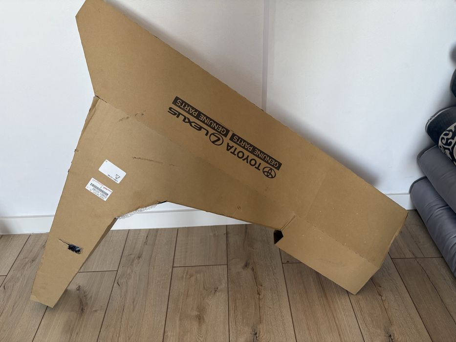 Правые Крыло Камри 40