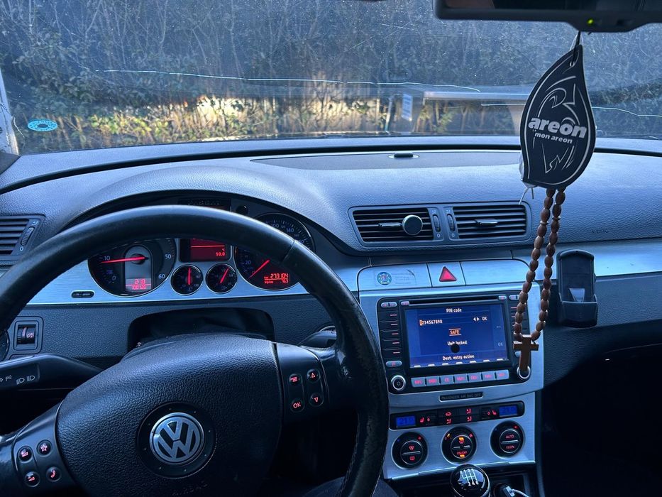 Vw Passat B6 2.0 TDI 4motion Highline trapă, piele alcantara