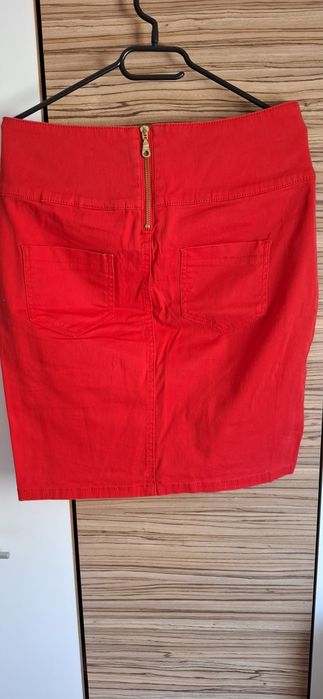 Дамски дрехи М-L размер