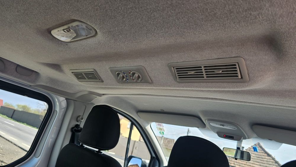 Opel Vivaro 1.6 D 140 cp 9 locuri model lung