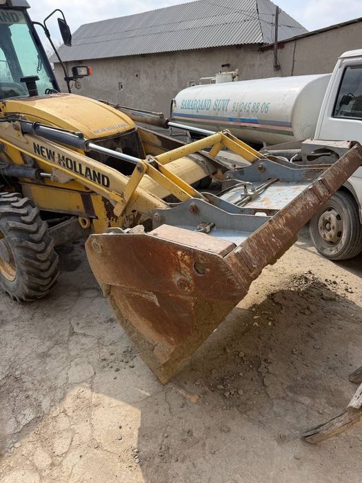 Трактор сотилади