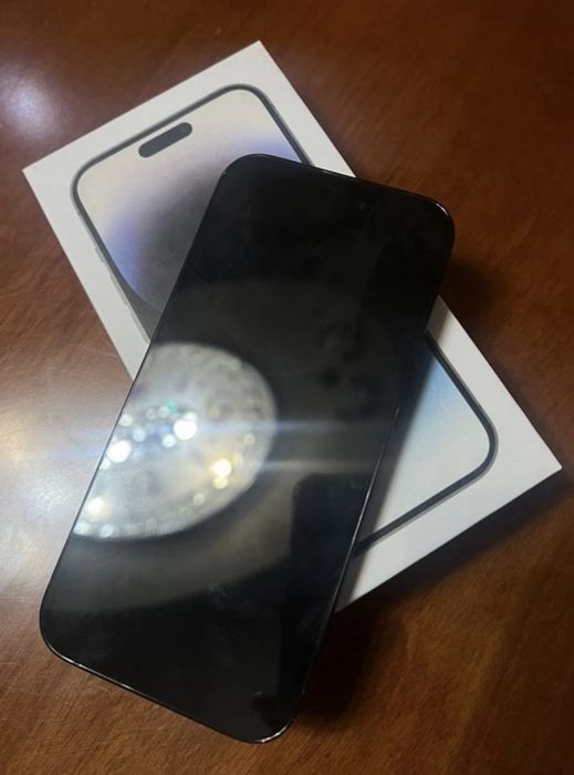 Продам айфон 14 про