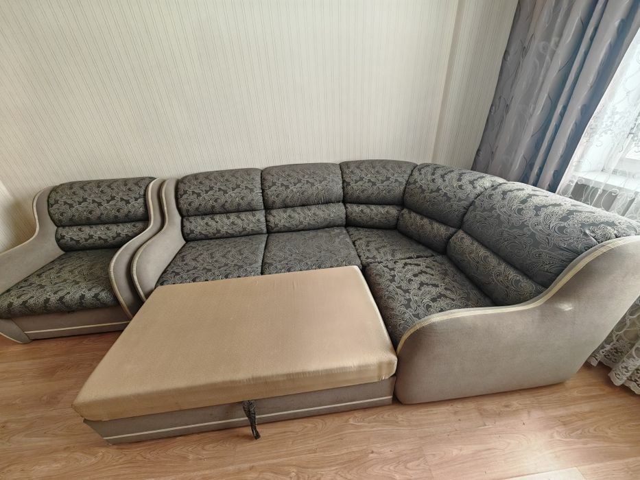 Продам диван угловой в отс