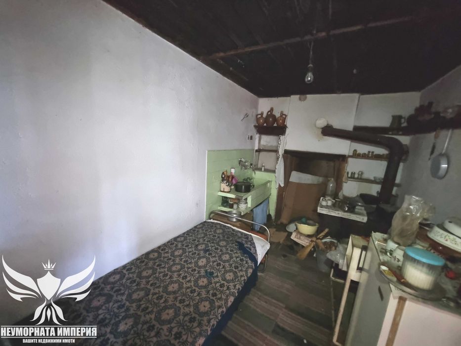 Двуетажна вила/къща 120РЗП с 460кв.м. двор село Югово общ.Лъки