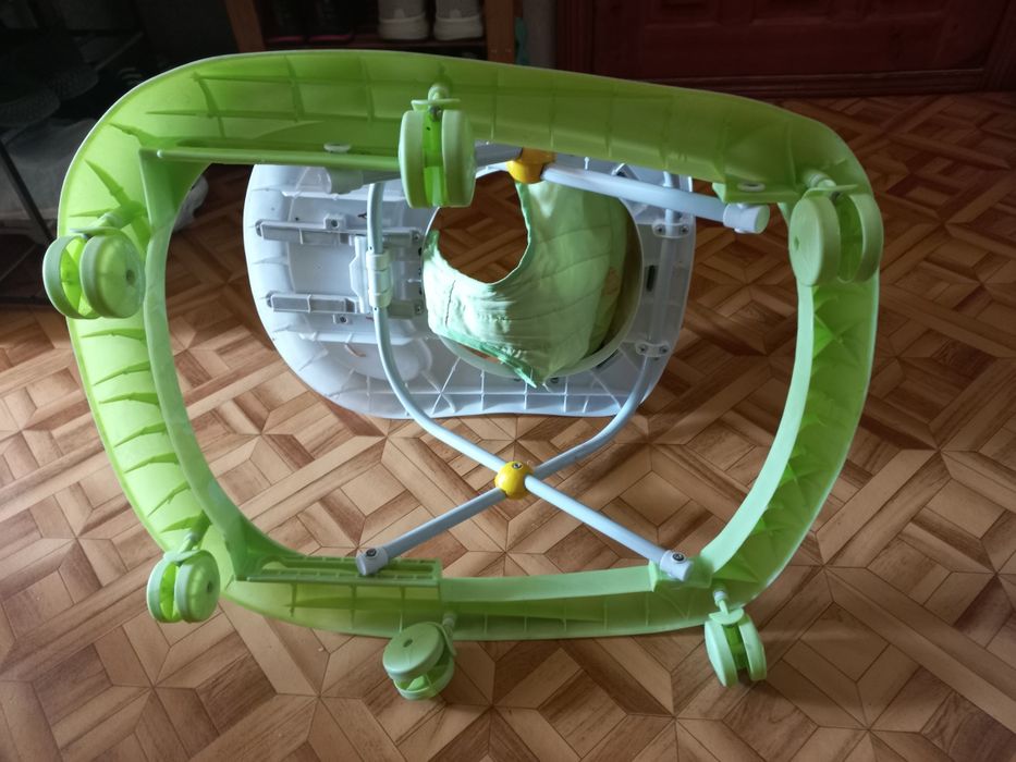 Ходунки деские складные.