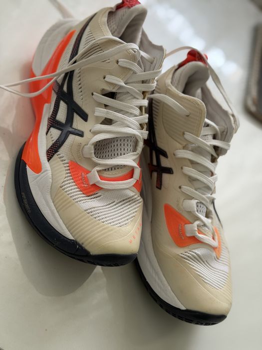 Asics кроссовки волейбольные