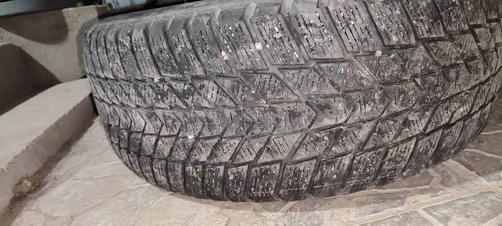 Зимние шины Nexen  б/у r17