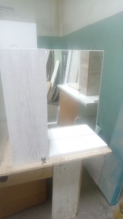 Шкаф на ванну новый