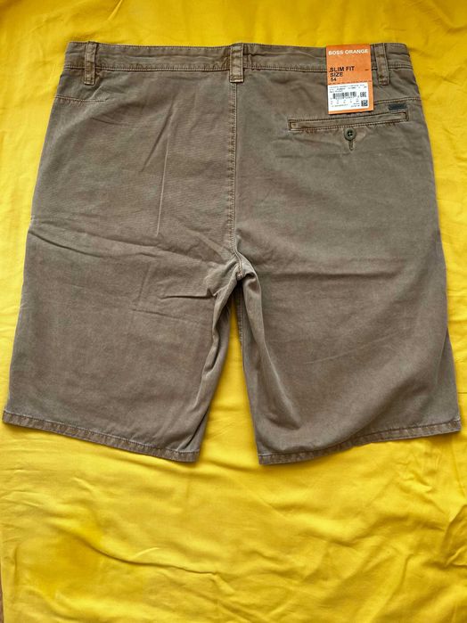 Pantaloni scurți HUGO BOSS – Slim Fit, Mărimea 54 (EU)