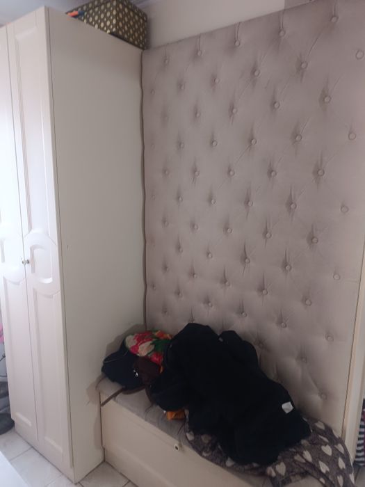 Мебель диван и стол