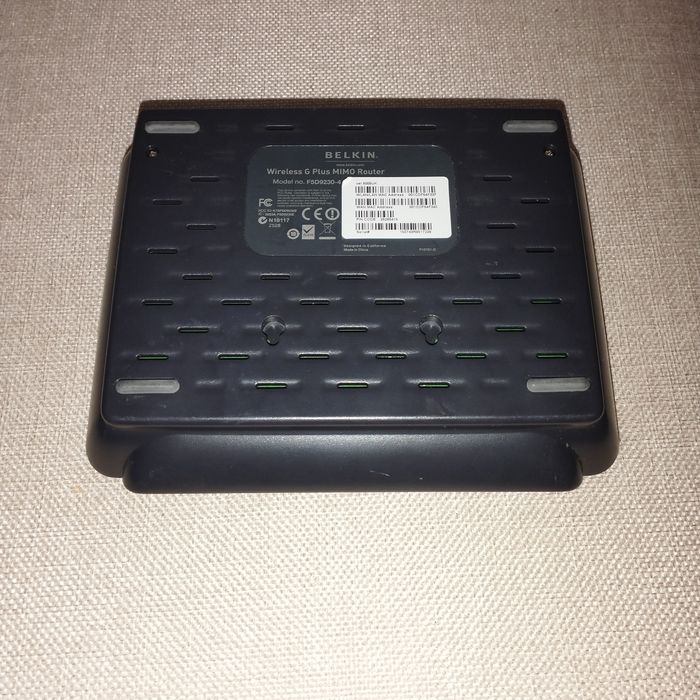 Belkin Wireless G Plus MIMO, model F5D9230-4.