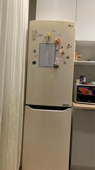 Холодильник LG инверторный