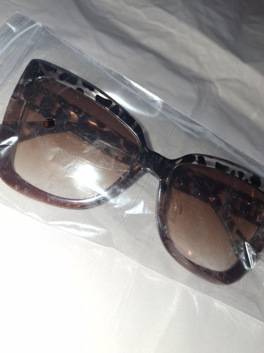 Продаю модные очки леопард новые