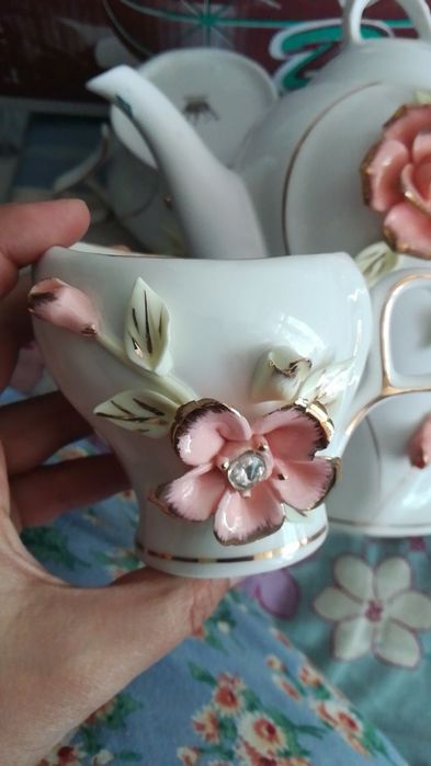 Очень нежный и красивый китайский сервис