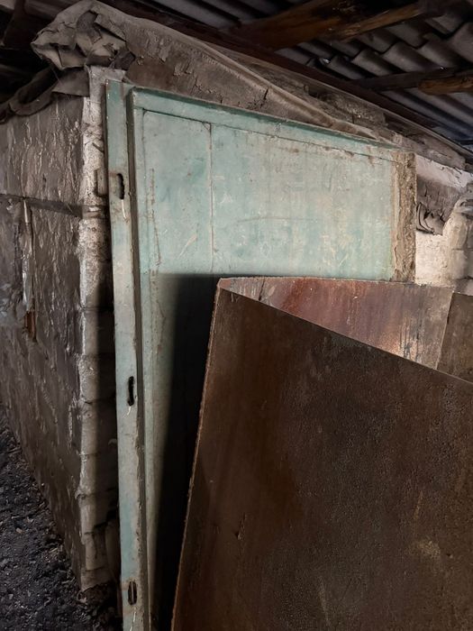 Продам железный дверь