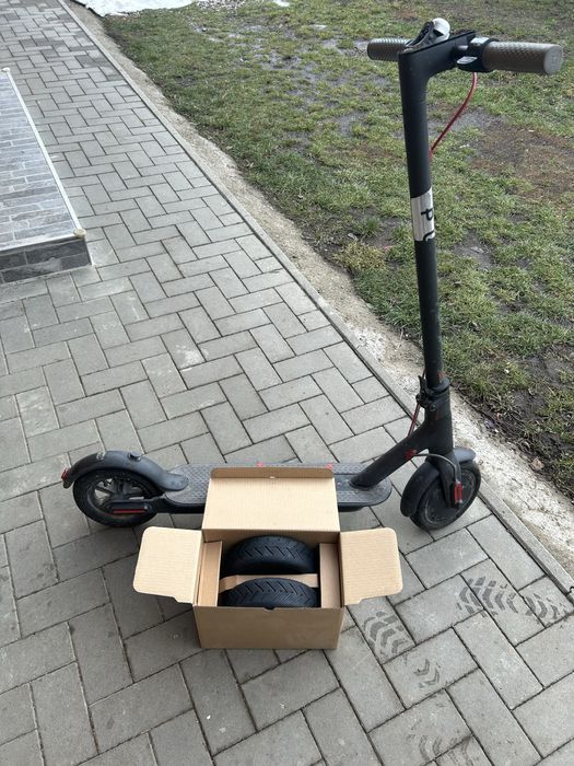 Trotineta electrica Xiaomi 365 pro