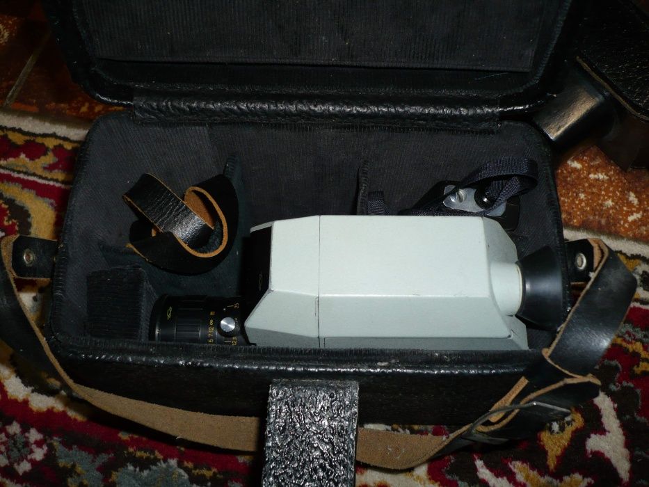 Стар руски фотоапарат Зоркии 4K и кинокамера Quartz 5