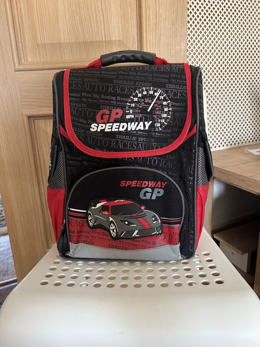 Школьные рюкзаки