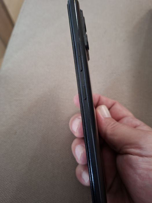 Продавам Моторола G72 8/256gb