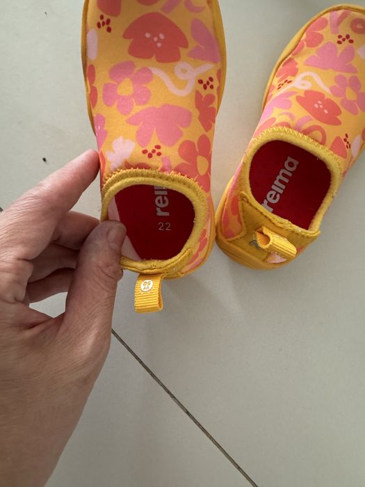 Плажная обувь детская