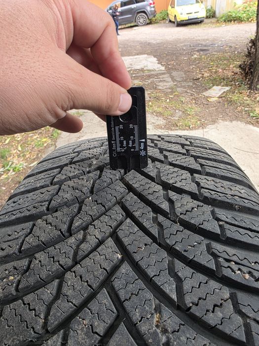 FIRESTONE 225/45/17  DOT 2124