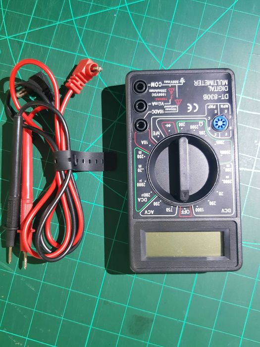 Multimetru digital (DT-830B)