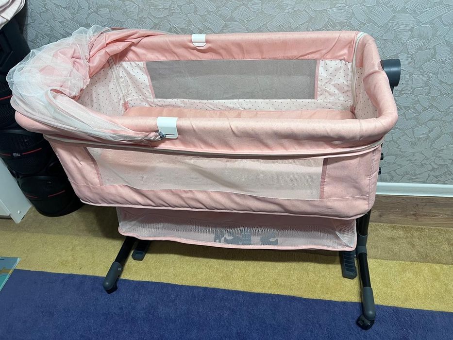 Десткая кроватка плюс кокон для малыша