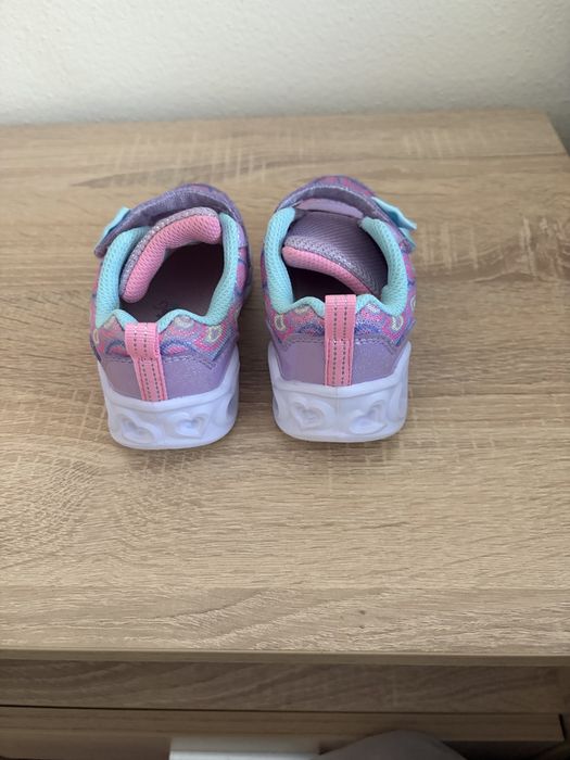 Маратонки Skechers и Adidas за момиче