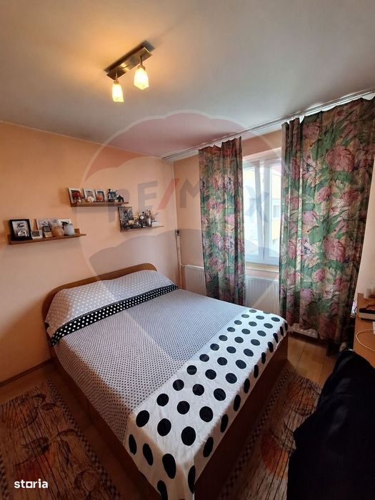 Apartament cu 3 camere de vânzare în zona Aparatorii Patriei