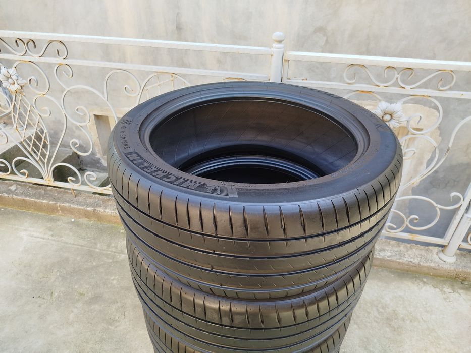 245 45 R19 Shina Michelin