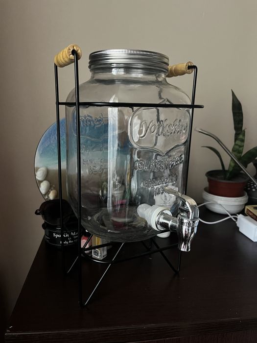 стеклянный диспенсер для напитков / банка