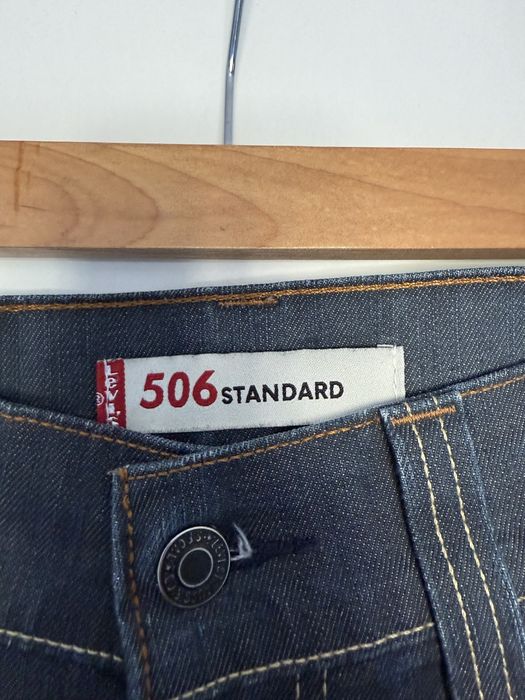 Blugi Levis albastru inchis