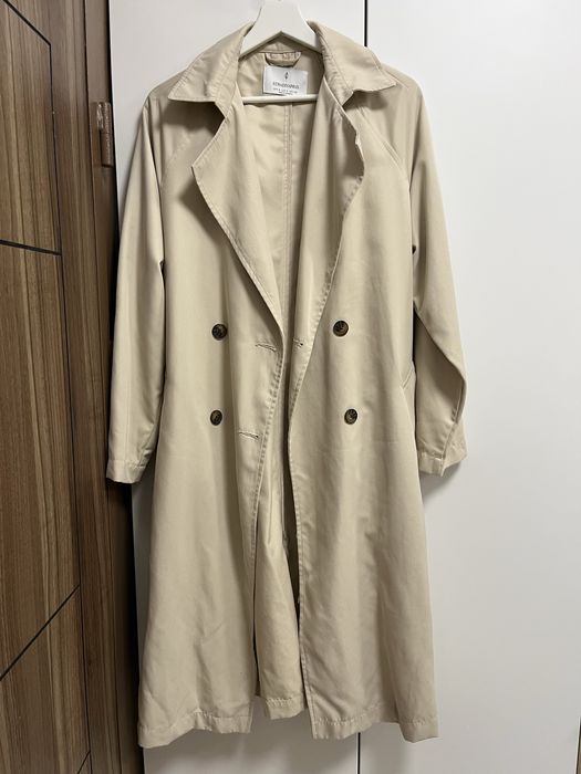 Дамски тренчкот Stradivarius