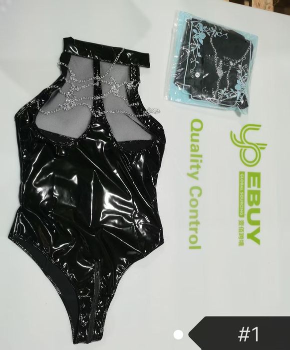 Costum seductive din latex cu fermoar si lanturi, negru lucios, set pentru femei, S, M, L