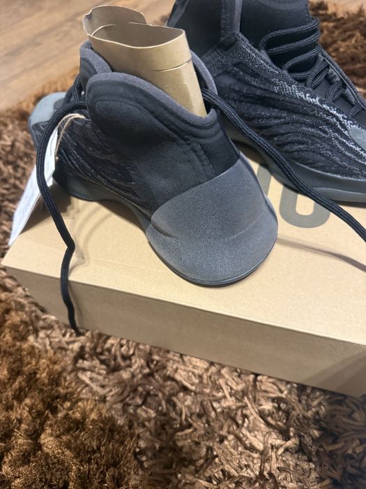 Yezzy  adidas  originali