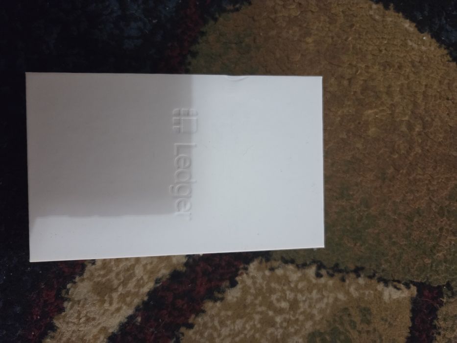 Ledger nano S.  .