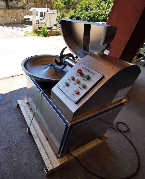 Кутер за месо с вместимост 20 литра, четворен нож, Двускоростен