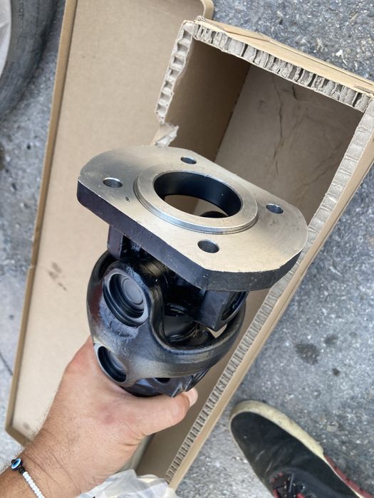 Преден кардан Мерцедес МЛ 163