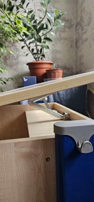 Продам отличную стол парту