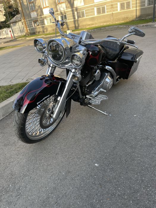 Harley Davidson Road-King Custom