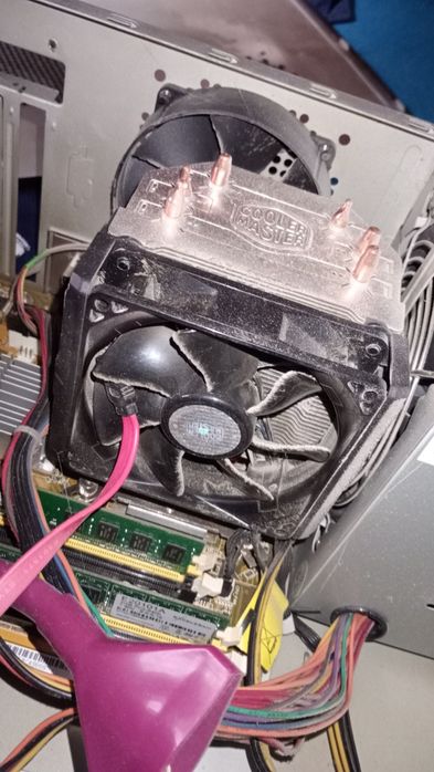 компютър четириядрен 4 рам