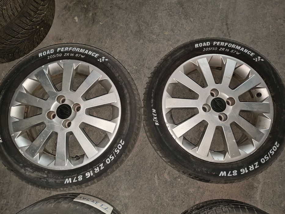 Jante cu anvelope vară R16 6J ET39 205/50