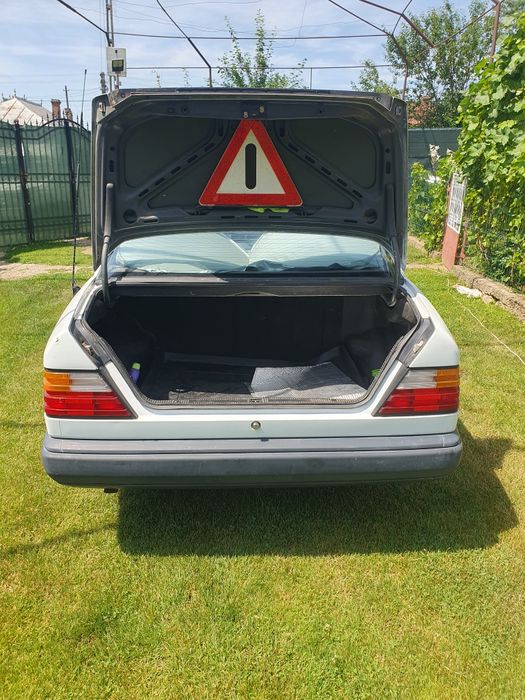 Mercedes w124 2.0  istoric în acte