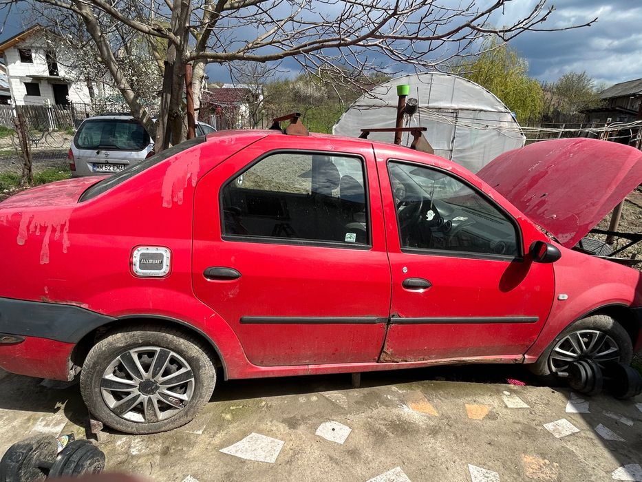 Dezmembrez Dacia Logan 1.5 diesel // Opel Zamfira 1.6 benzina