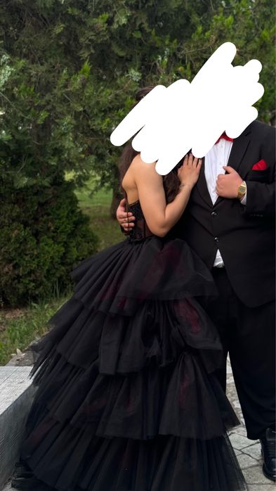 Огнена бална рокле с корсет