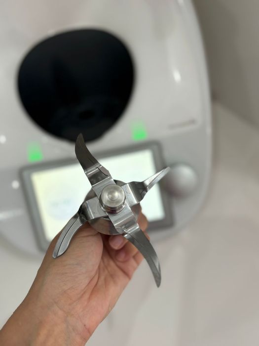 Срочно продается термомикс 6 +чаша