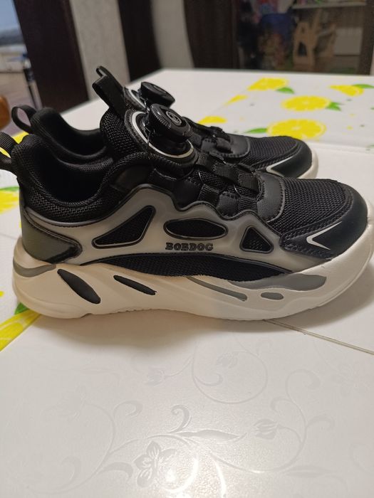 Кроссовки детские